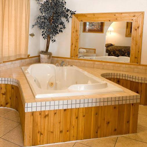 North Country Inn & Suites Mandan Eksteriør billede