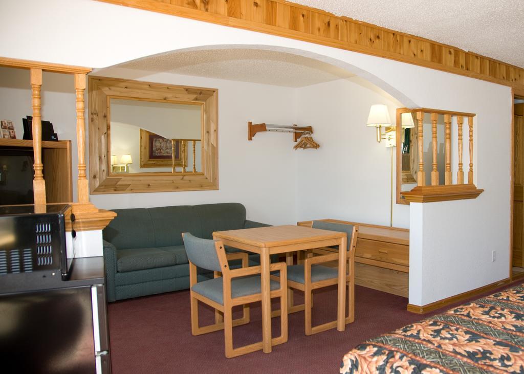 North Country Inn & Suites Mandan Eksteriør billede