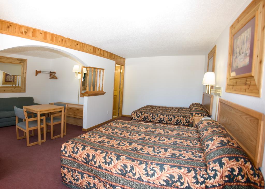 North Country Inn & Suites Mandan Eksteriør billede