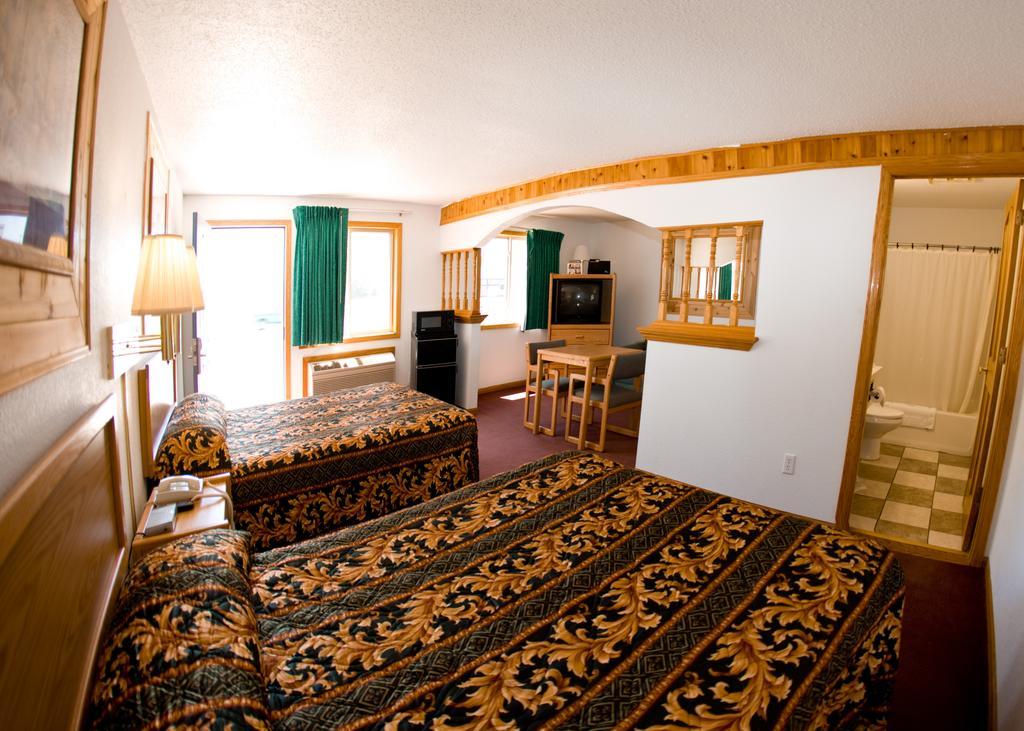 North Country Inn & Suites Mandan Eksteriør billede