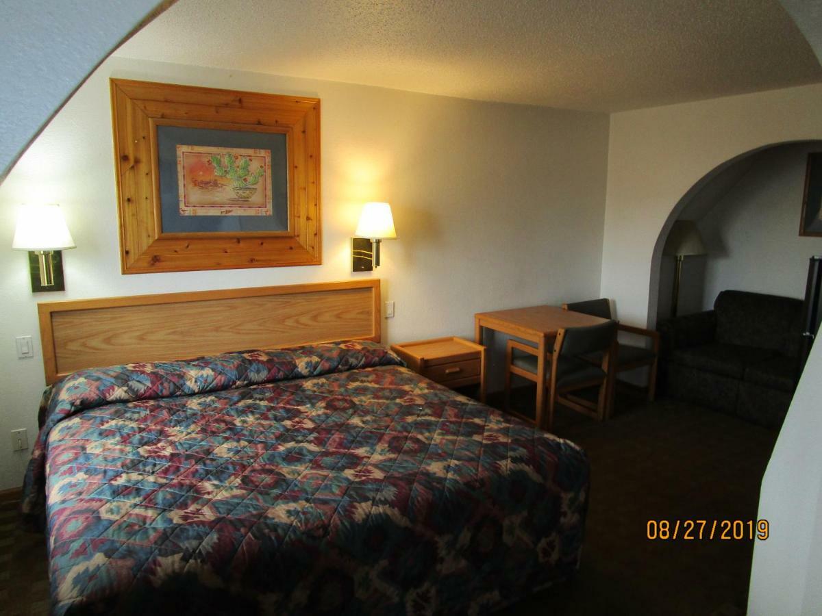 North Country Inn & Suites Mandan Eksteriør billede
